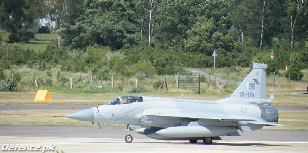 thunder parked at farnborough air show