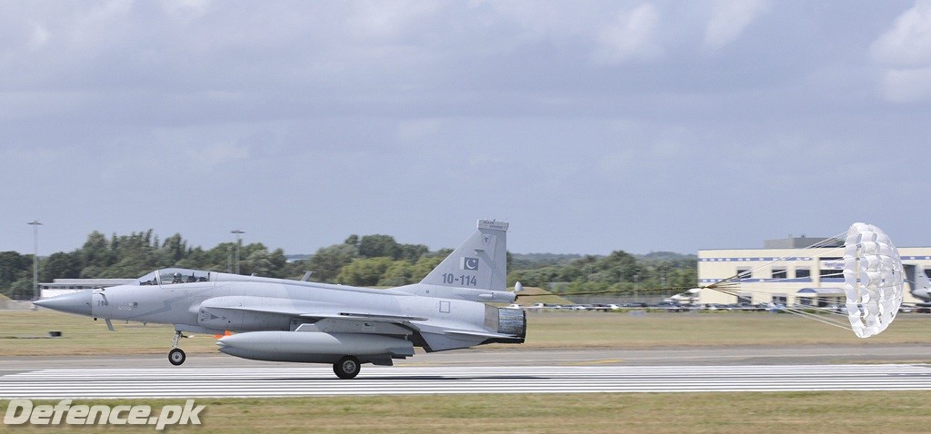 touch down thunder at farnborough air show