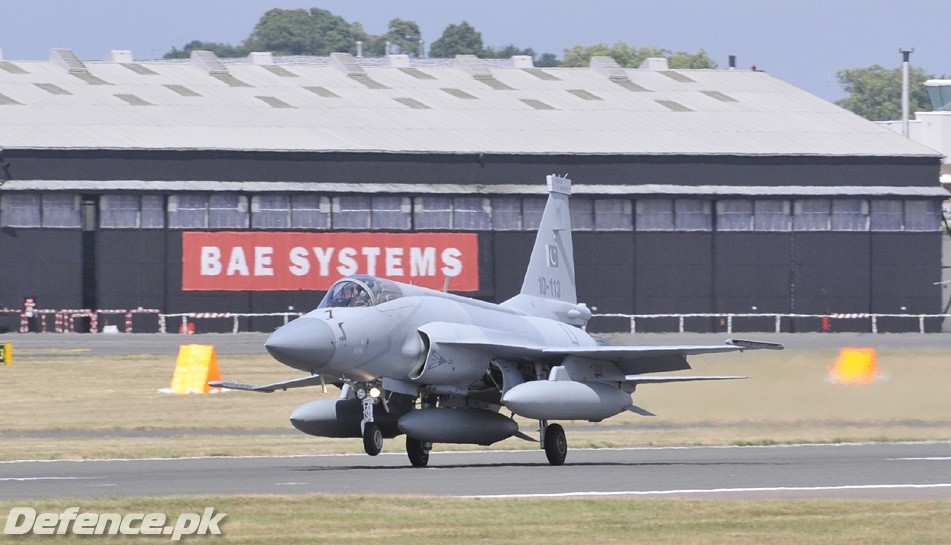 touch down thunder at farnborough air show