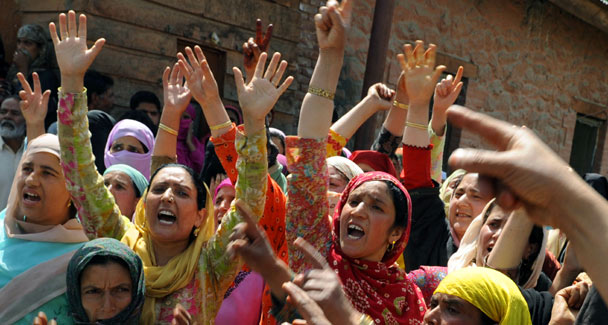 kashmiri-women-protest-death-of-women-shopian.jpg