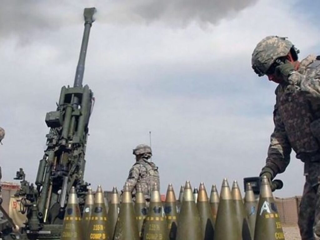 Most-Accurate US artillery shell is added to Ukraine's arsenal.