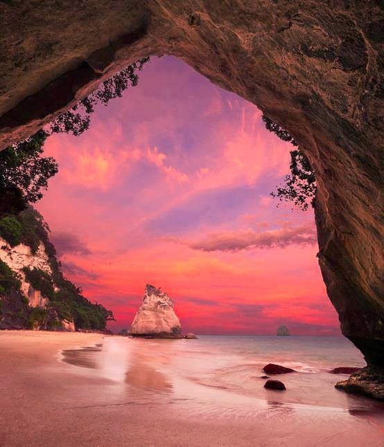 New-Zealand-Cathedral-Cove-Coromandel-Peninsula.jpg