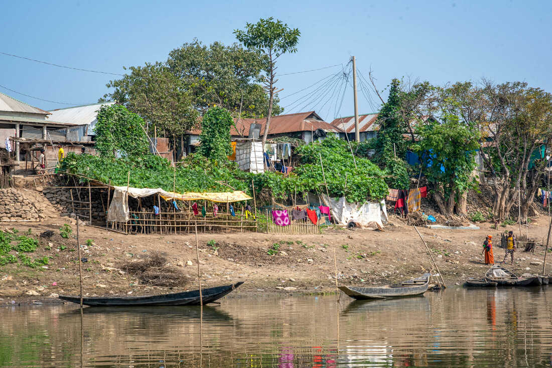 flood-affected-community_sunamganj_012_custom-df86a6c167176b8af950adb365df83a2239fcfe2-s1100-c50.jpg