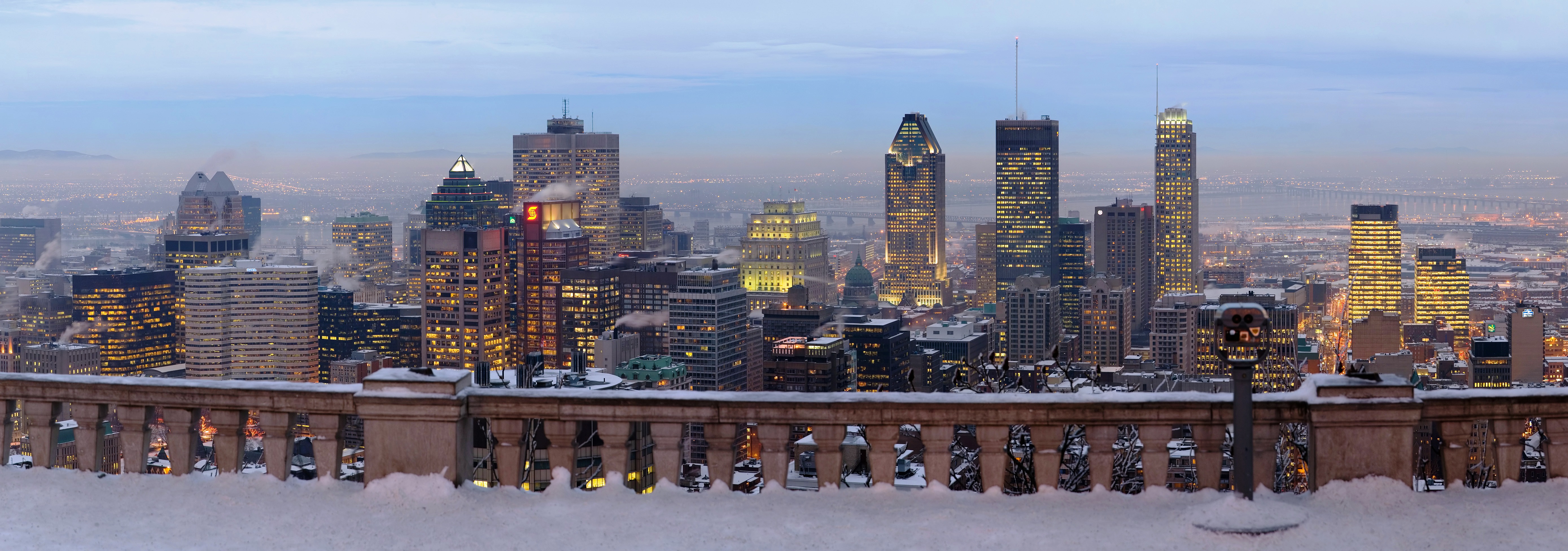 Mount_Royal_Montreal_Lookout.jpg