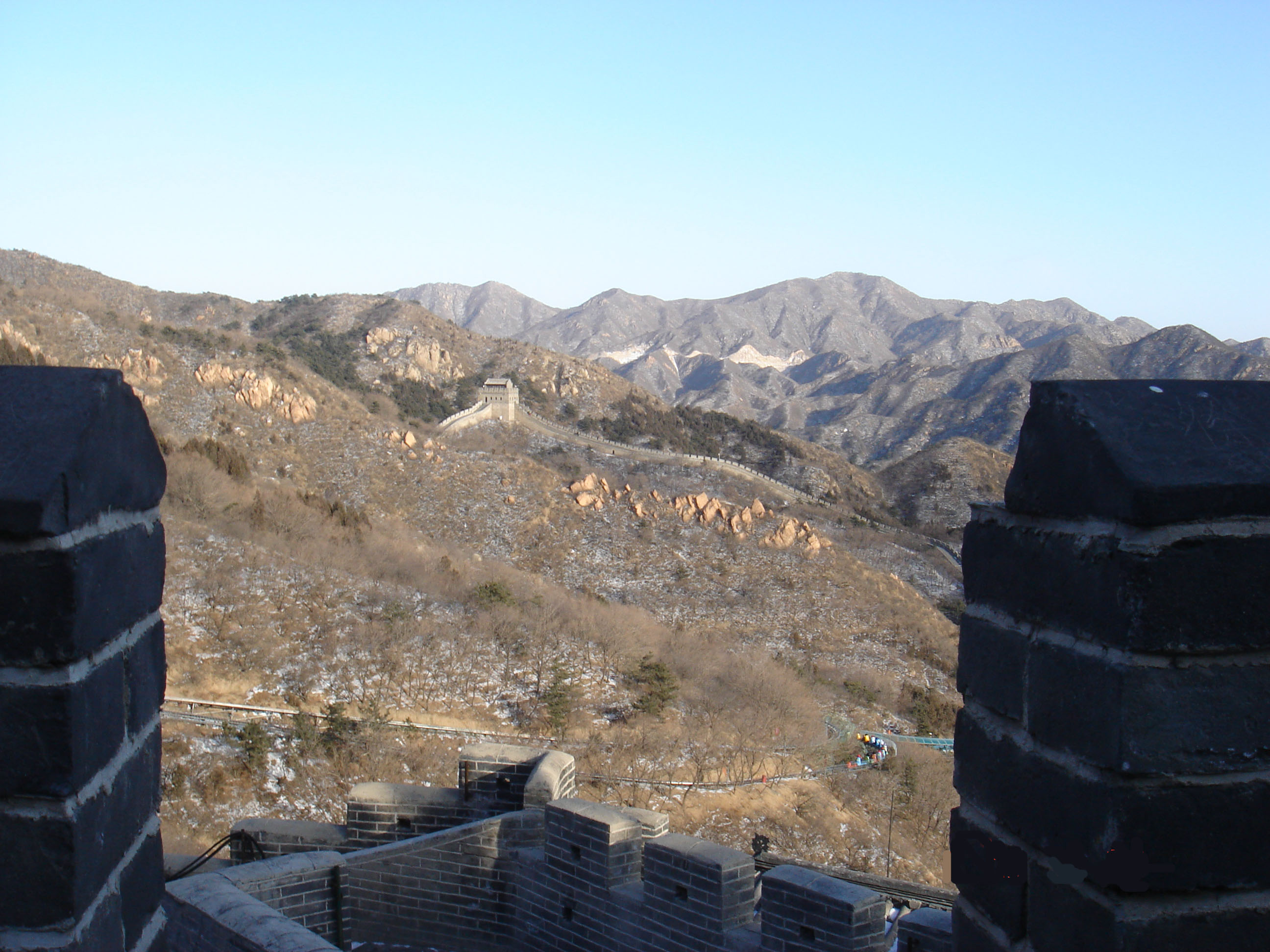 Battlements_in_Great_Wall_of_China.JPG