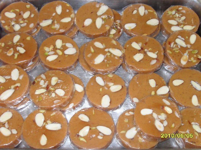 nafees_sohan_halwa.jpg