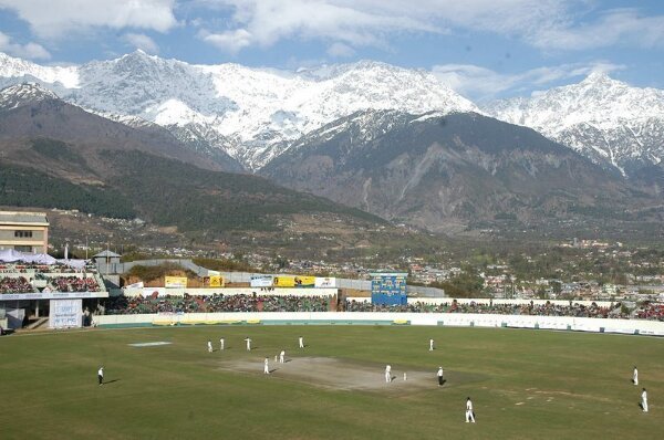 sctacdsviqarr7ac.D.0.Cricket_Stadium_in_Dharamshala.jpg