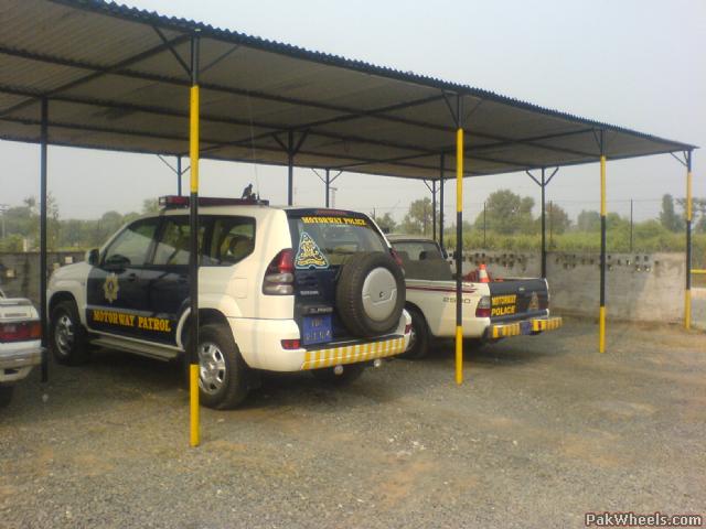 motorway_police_2_1VV_PakWheels(com).jpg