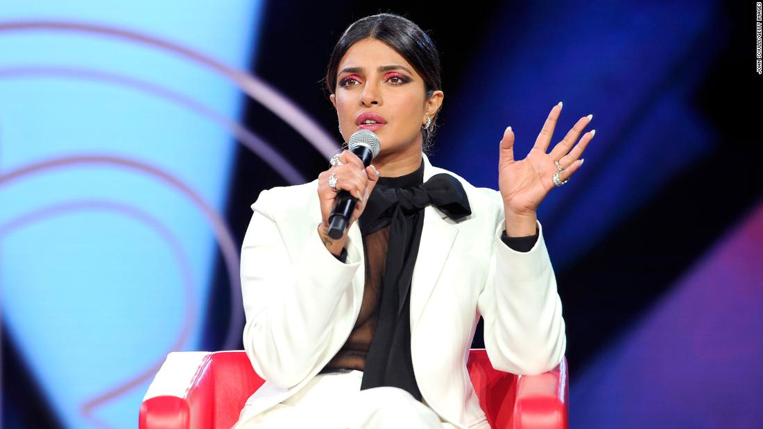 190811195054-priyanka-chopra-beautycon-super-169.jpg