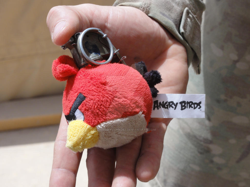 m67_angry_bird_mod_1_fragmentation_grenade_by_mikebravomk262-d4q8gbx.jpg