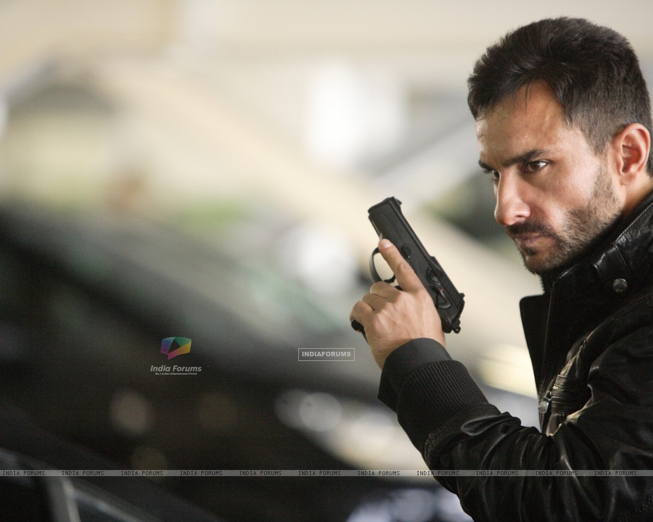 181824-saif-ali-khan-in-the-movie-agent-vinod.jpg