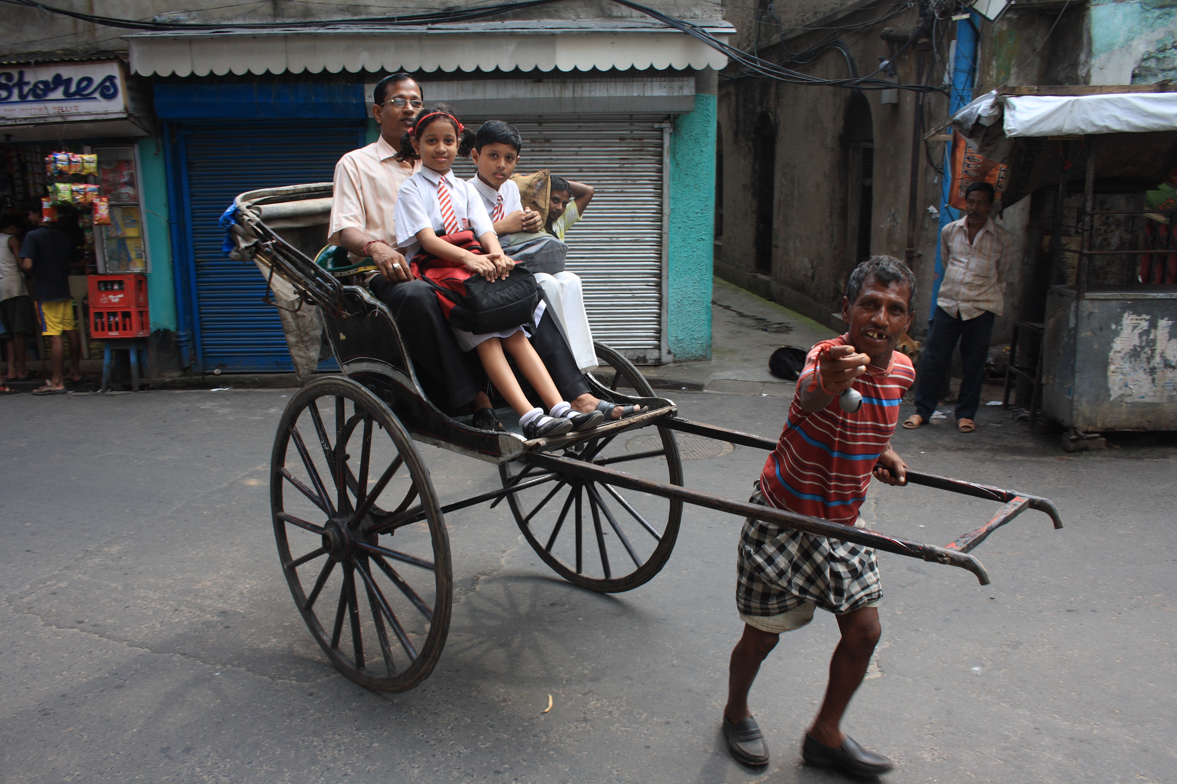 KolkataRickshaw.JPG