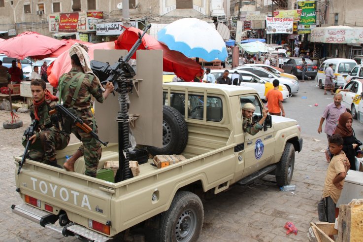 yemen-south-fighters-aden-war.jpg