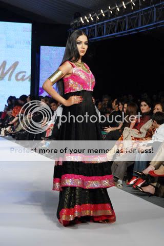 shaiyanne_malik_pfdc_pakistan_fashion_week_58.jpg