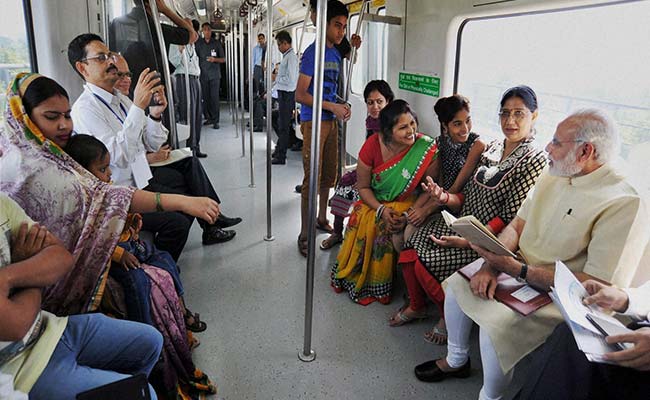 modi-on-the-metro-sep6_650x400_71441548500.jpg