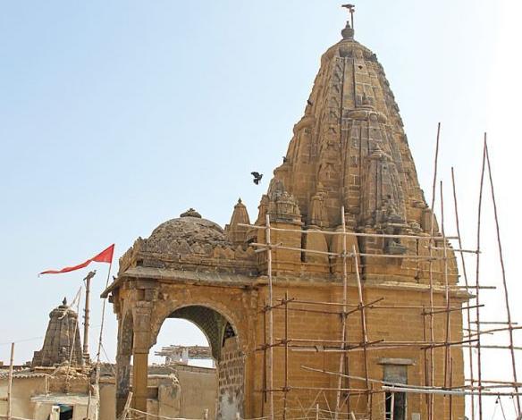 varun_dev_temple_manora_island_karachi.jpg