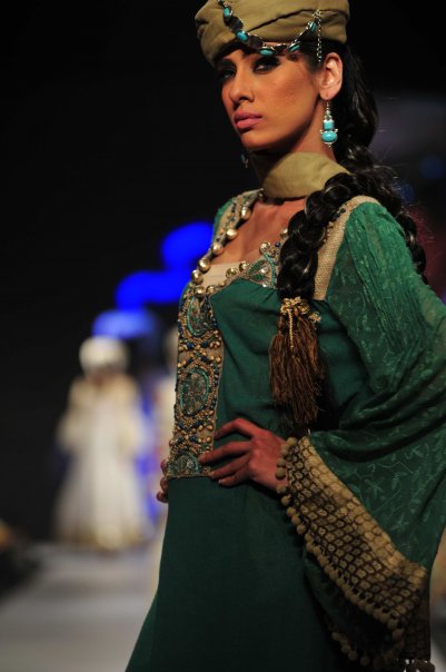 maria-b-at-pfdc-fashion-week-10.jpg