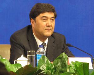 Voa_chinese_Xinjiang_Governor_Nur_Bekri_7mar10.jpg