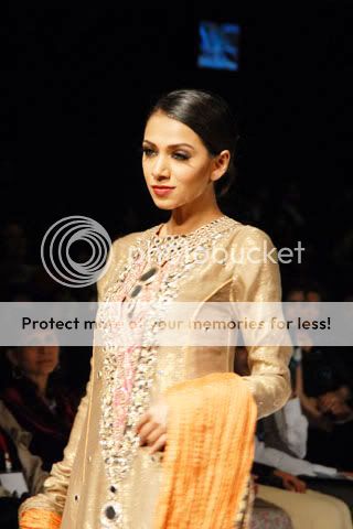 elan_pfdc_pakistan_fashion_week_day1_4-1.jpg