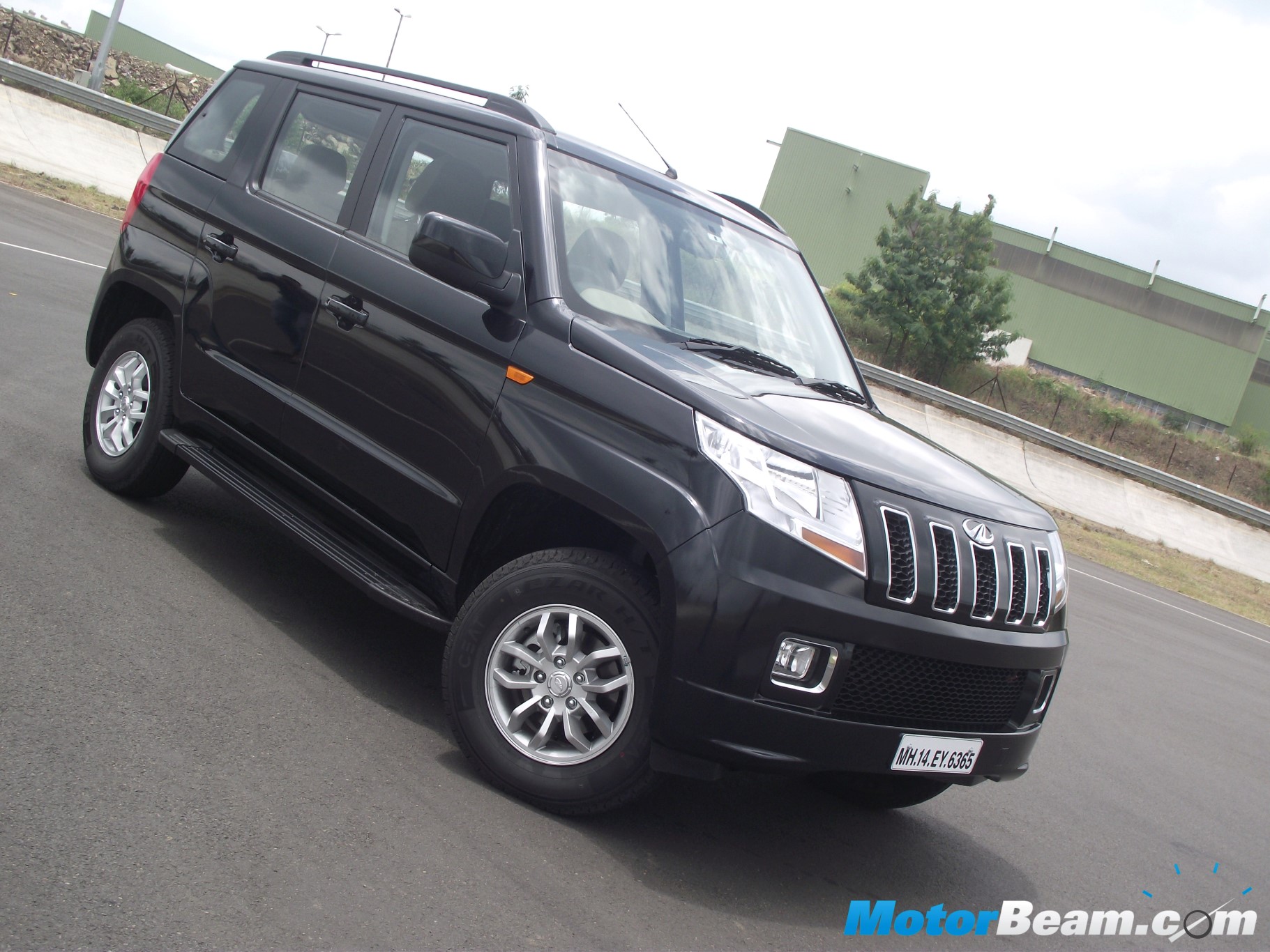 Mahindra-TUV300-Test-Drive-Review.jpg