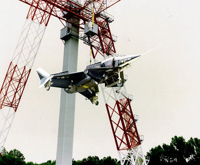 Rockwell_XFV-12A_tethered_flight.jpg