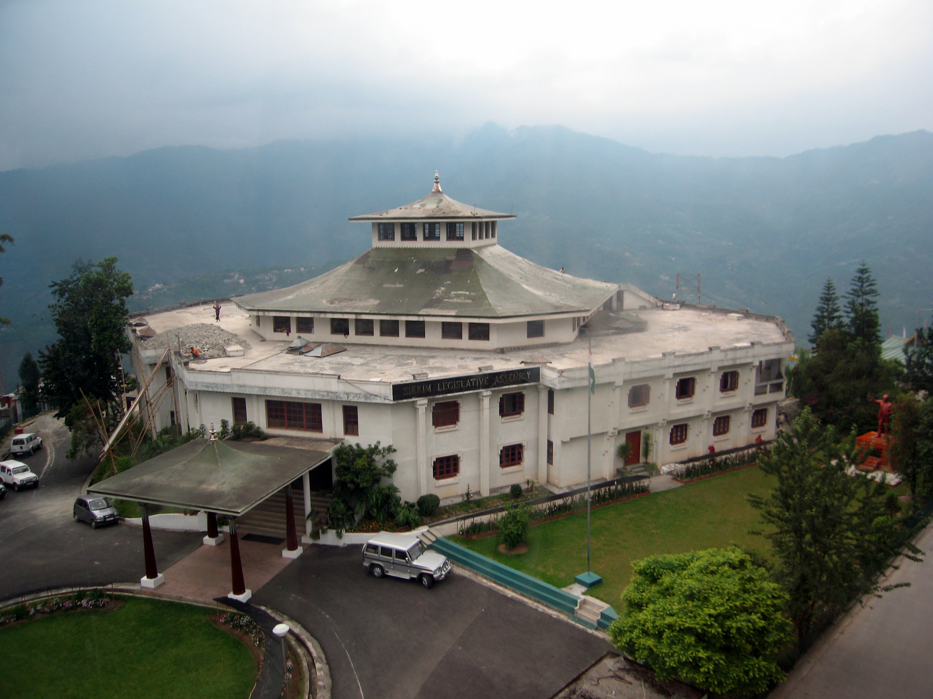 Sikkim_Assembly_Gangtok.jpg