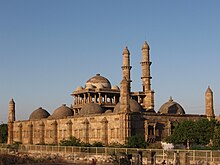 220px-Jama_masjid_in_Champaner.JPG