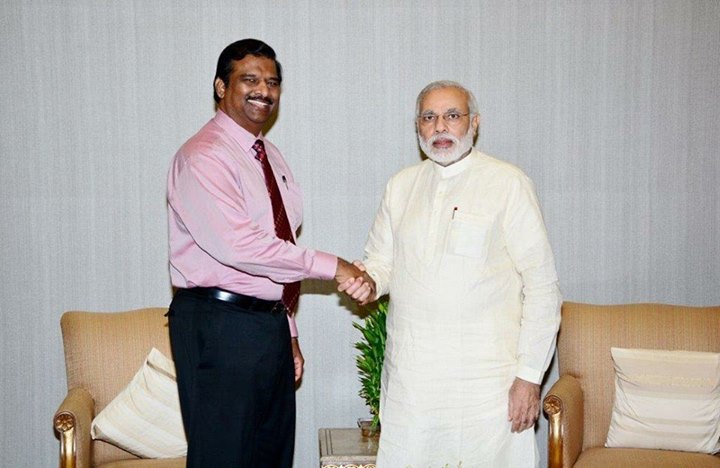 paul-dinakaran-met-narendra-modi.jpg