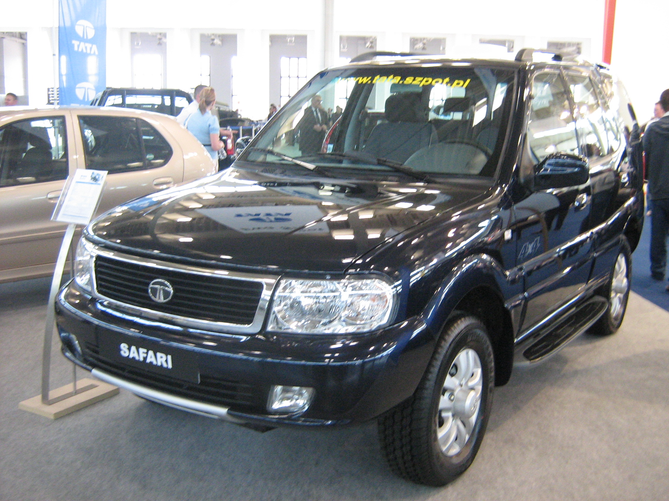 Tata_Safari_II_front_-_PSM_2009.jpg