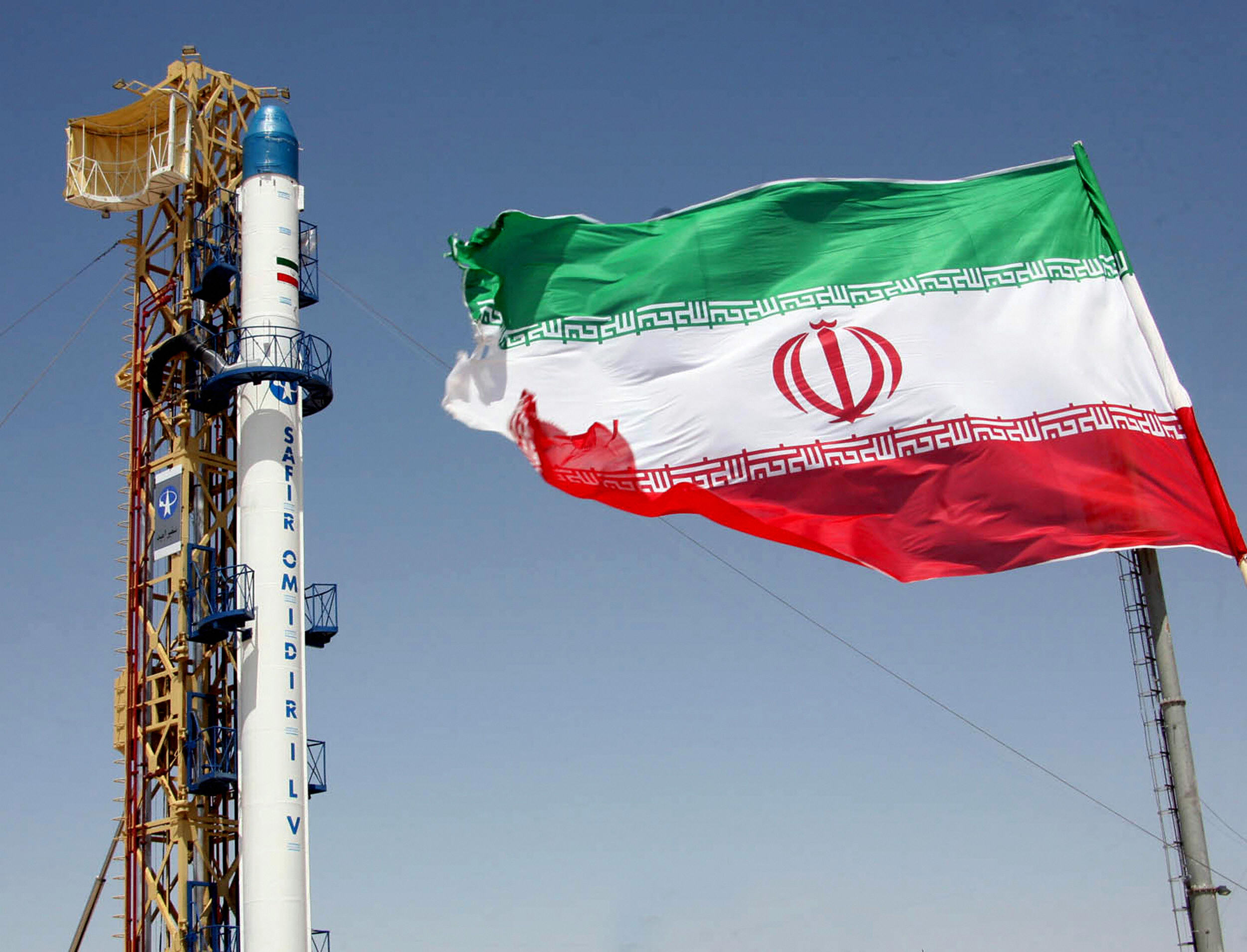 iran_rocket_84599737.jpg