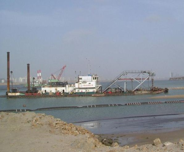 Karachi-Dredging-Project-Begins-Soon.jpg