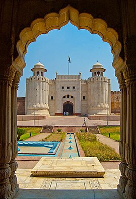 270px-Lahore_Fort.jpg