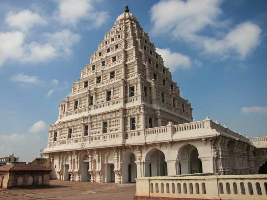 thanjavur-royal-palace.jpg