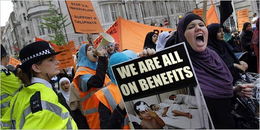 Muslim%20terrorists%20wives%20welfare%20benefits%5B4%5D.jpg