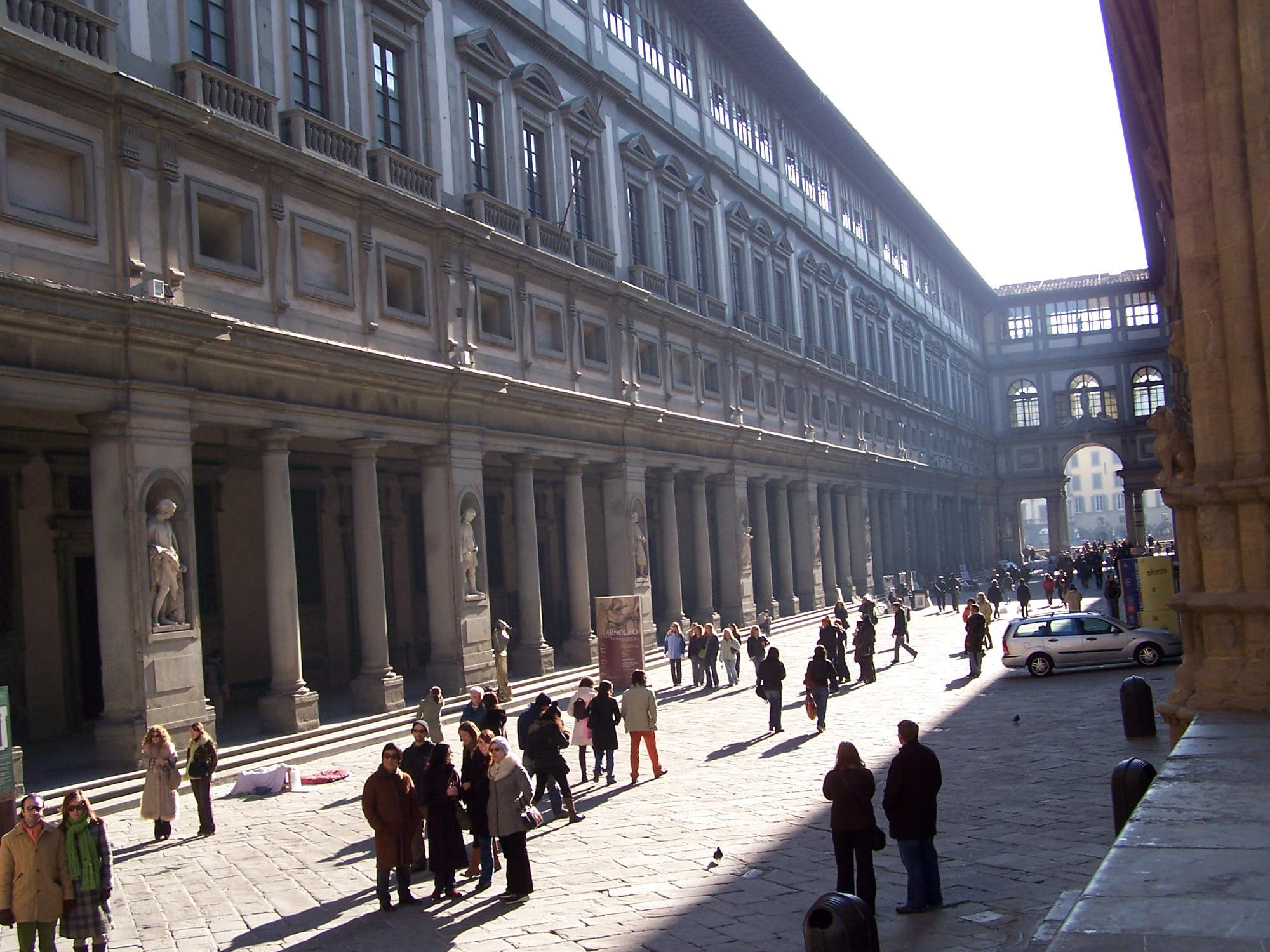 Galleria_degli_Uffizi_Florence.jpg