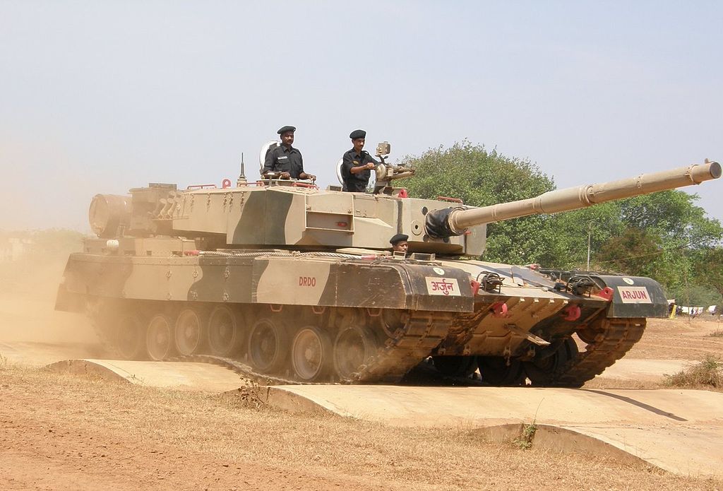 1024px-Arjun_MBT_bump_track_test.JPG