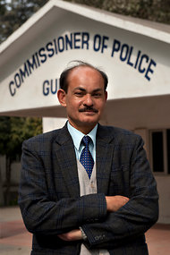 29-ggn-Police-IndiaInk-articleInline.jpg