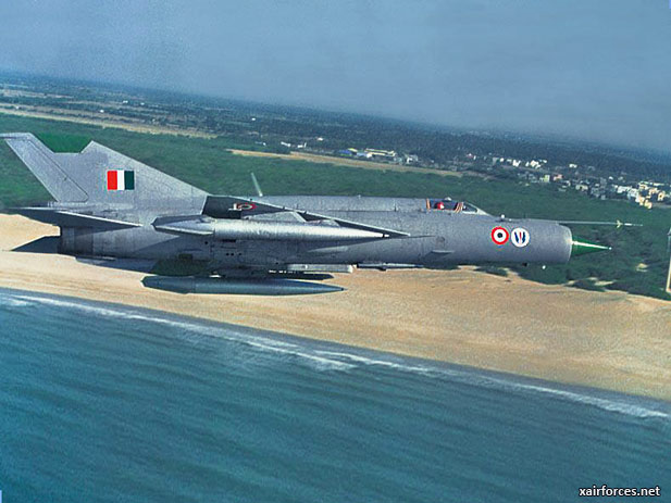 Indian-Air-Force_MiG-21bis-75As_170413.jpg