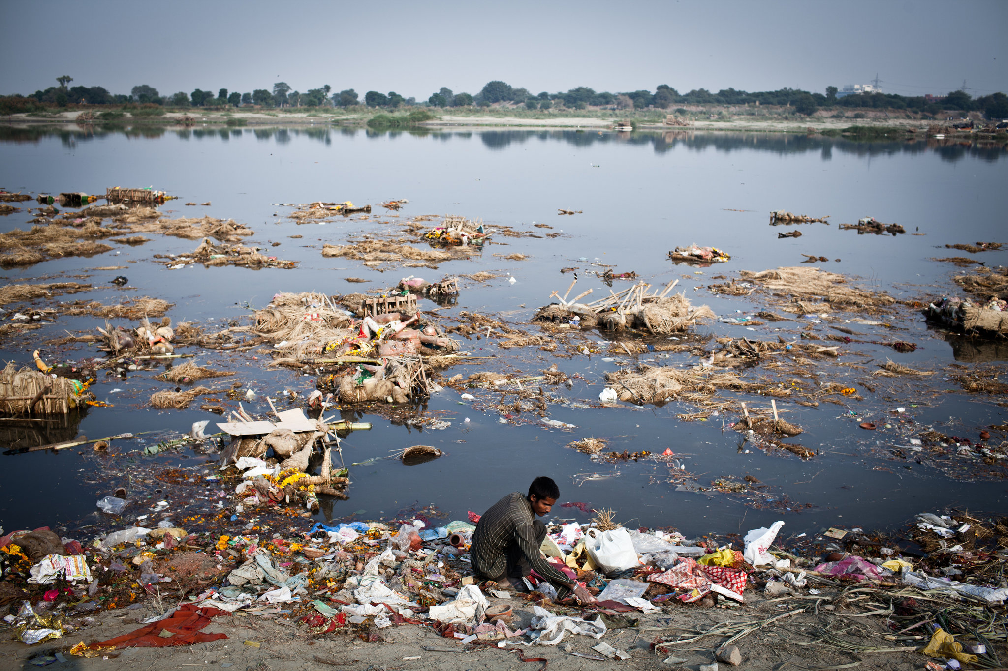 15-Yamuna-pollution-IndiaInk-superJumbo.jpg