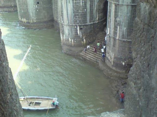 janjira-fort,+Near+Mumbai,+Maharashtra.jpg