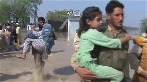 _48583494_floods-kids_grab.jpg