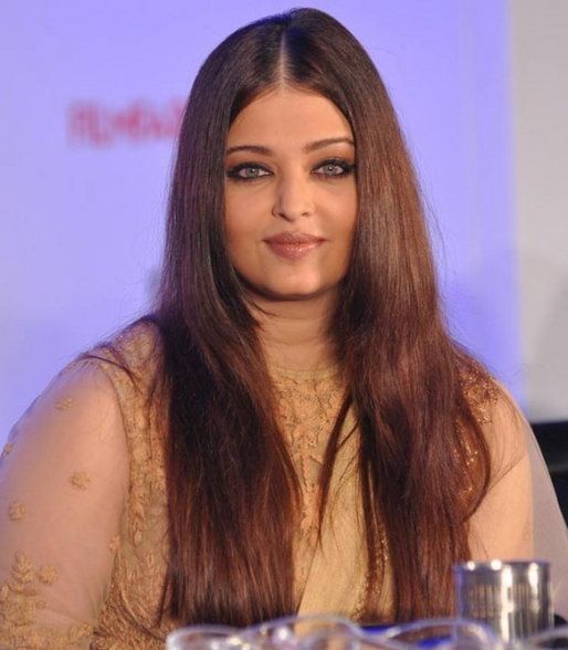 5b985bc032fc9bcf73b2487714d93cb5--aishwarya-rai-goal.jpg