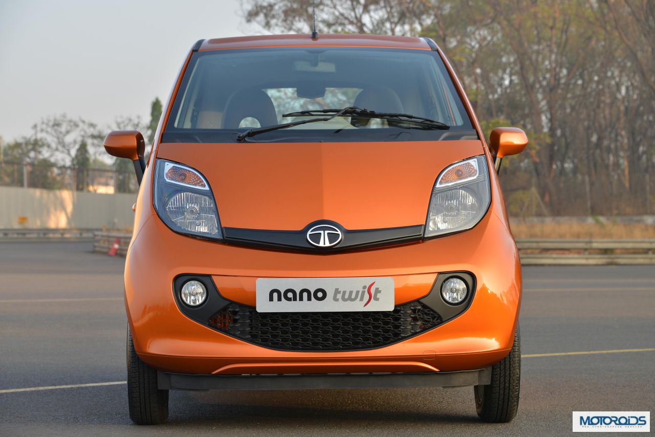 tata-nano-twist-active-images-expo-6.jpg