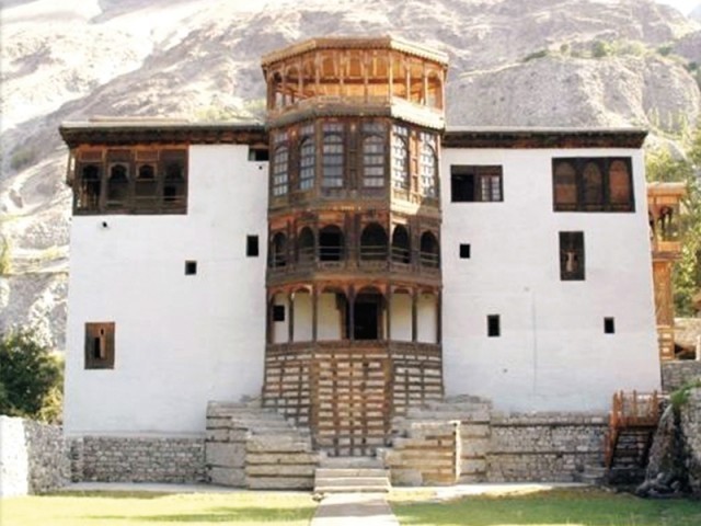 602080-KhapluPalace-1378763818-609-640x480.jpg