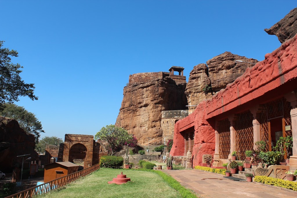 Badami+Fort.jpg