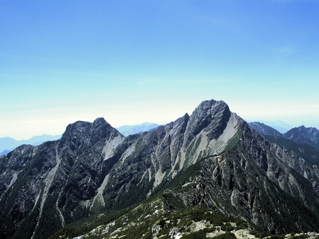 Mount_Yu_Shan_-_Taiwan.jpg