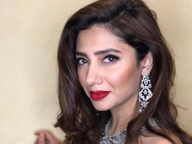 1671041-mahirakhan-1522224493-708-640x480.png