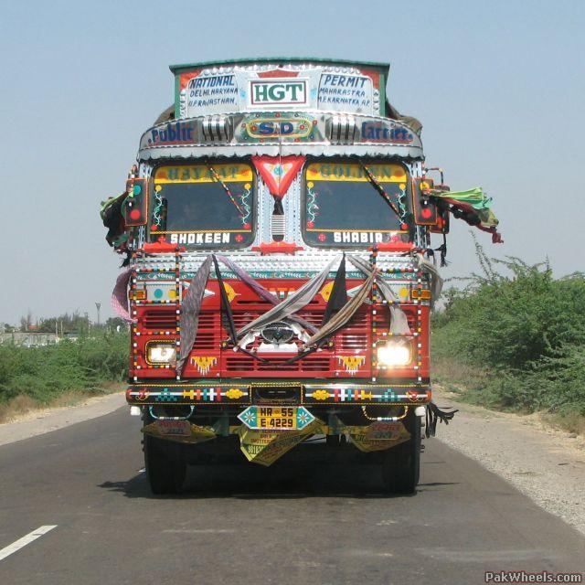 truck_UG7_PakWheels(com).jpg