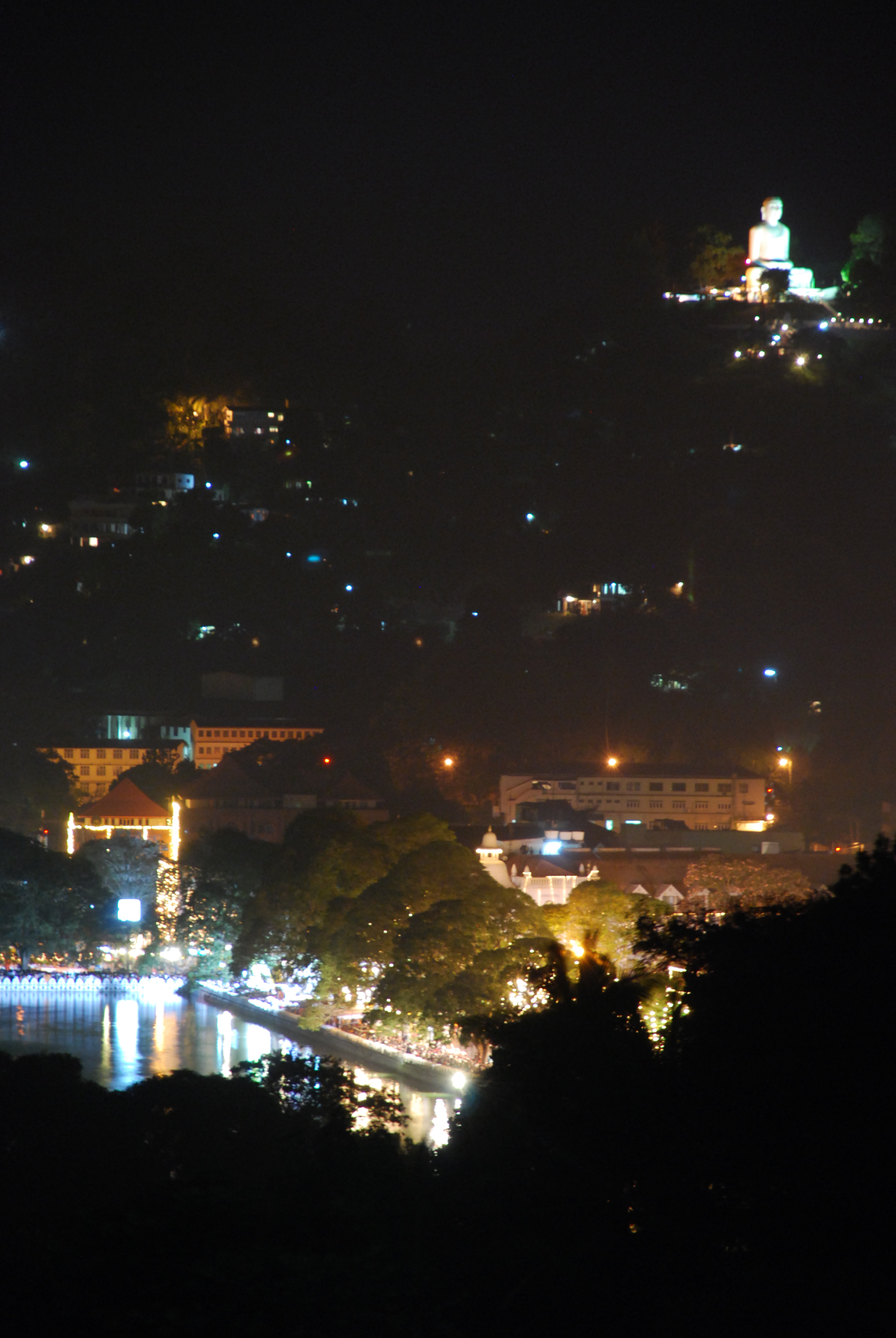 place-kandy-at-night.jpg