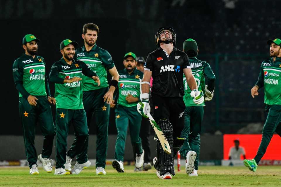 Shaheen Afridi celebrates dismissing Tom Latham